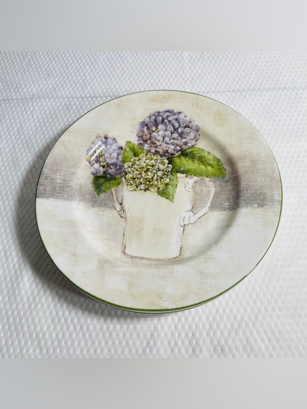 American Atelier FLORAL BOUQUET PATTERN  5251 - 8”  Salad Plates. Set of 2